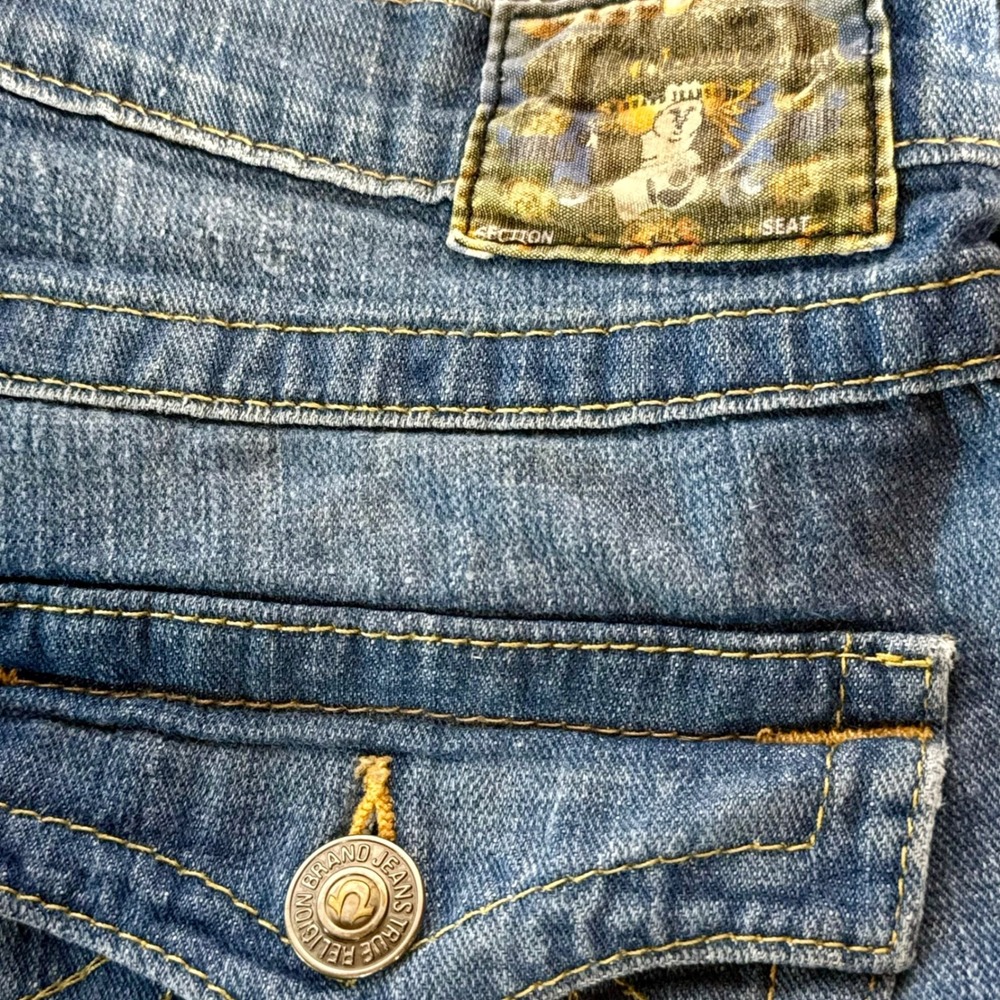 True Religion Joey Cut Off Denim Shorts Blue Distressed Low Rise W26 Made in USA - Picture 4 of 4